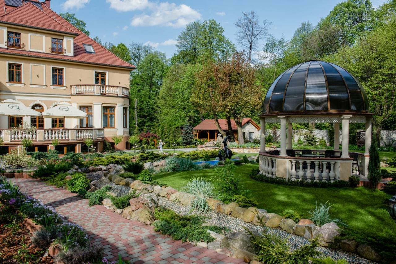 Palac Ogrodowa Тарновськє-Гури Екстер'єр фото