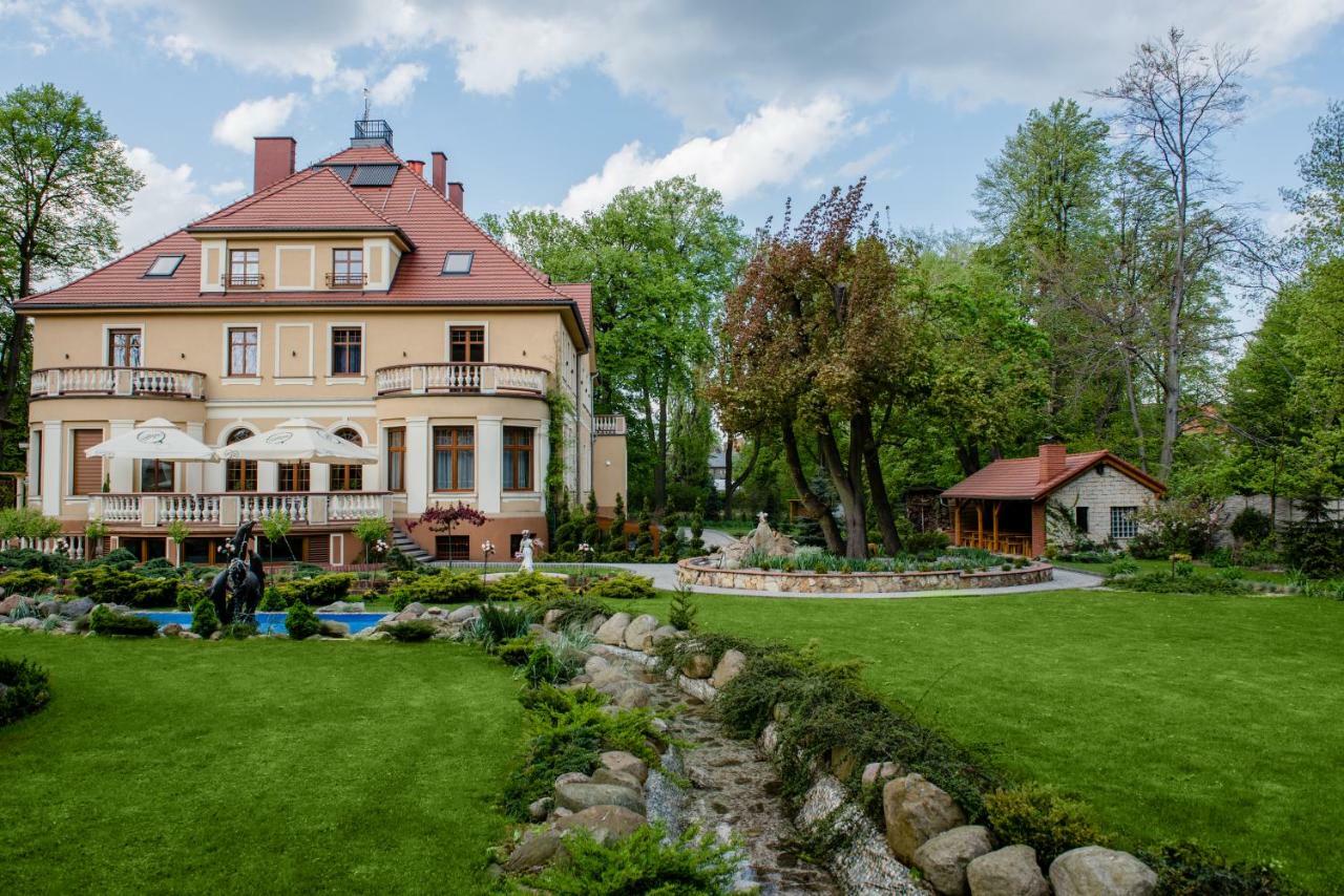 Palac Ogrodowa Тарновськє-Гури Екстер'єр фото